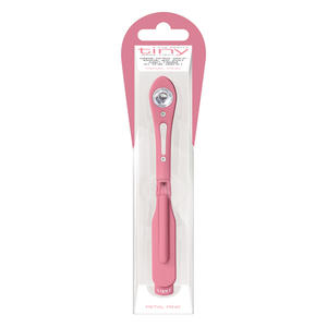 Светло розова