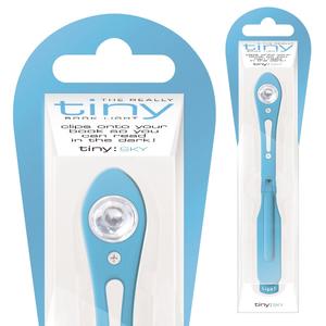 Небесно синя